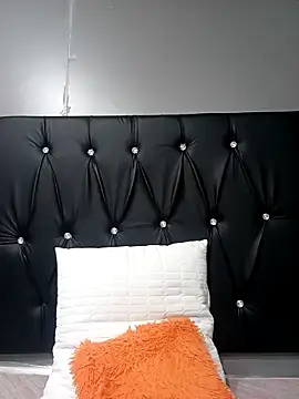 TemptingCloeXx online show from 04/12/26, 07:39