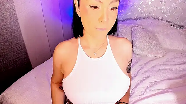 AntonellaFerrerr 1 online show from 05/06/26, 04:16