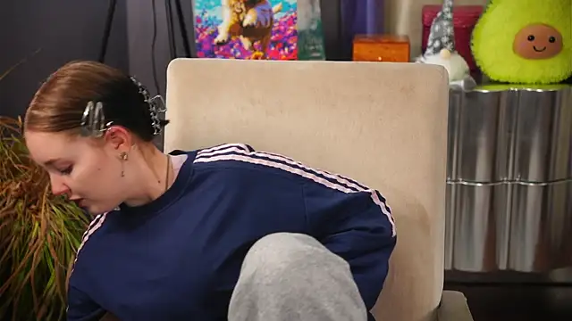 Snapshot of LucilaKeitel chatting on 12/19/25, 02:59 LucilaKeitel online show from 12/19/25, 02:59