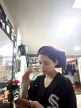 Snapshot of MapeDiamond chatting on 02/25/26, 11:54 MapeDiamond online show from 02/25/26, 11:54