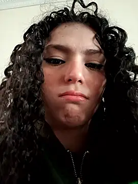 Snapshot of MapeDiamond chatting on 01/14/26, 01:04 MapeDiamond online show from 01/14/26, 01:04