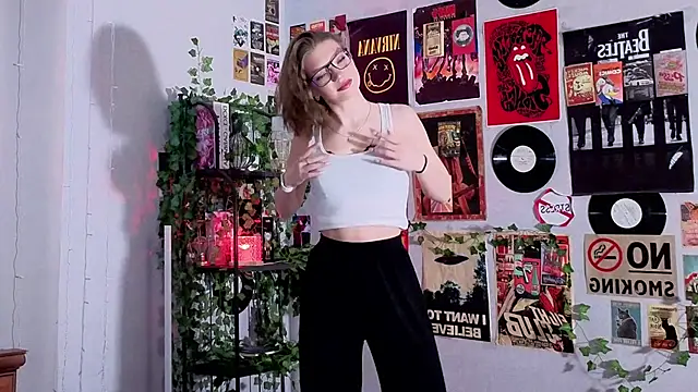 JeaneneWoltz online show from 01/15/26, 10:07