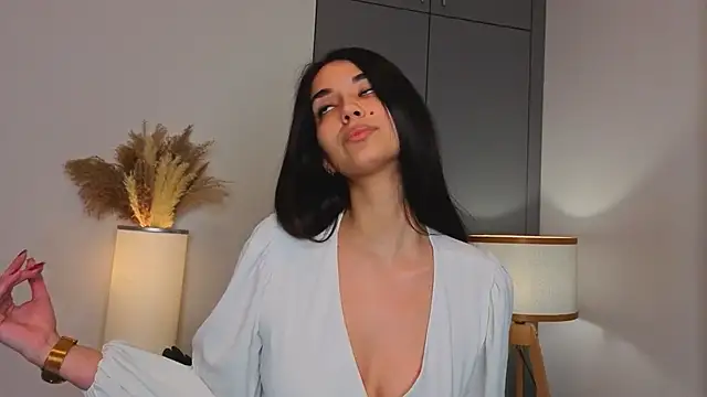 EmmyNoel online show from 12/23/25, 06:23