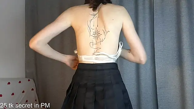 Snapshot of LisaBoddy chatting on 05/11/26, 04:04 LisaBoddy online show from 05/11/26, 04:04
