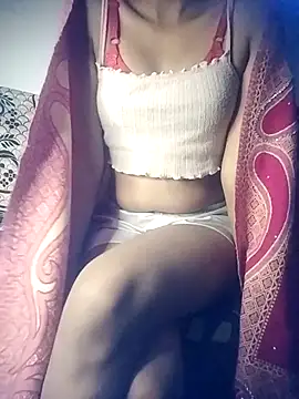 Snapshot of Seenu_slim19 chatting on 12/17/25, 06:35 Seenu slim19 online show from 12/17/25, 06:35