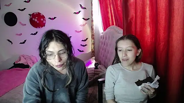 Briar y Blair online show from 04/08/26, 03:13