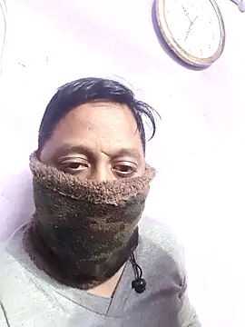 Snapshot of Caterosee chatting on 12/15/25, 04:57 Caterosee online show from 12/15/25, 04:57