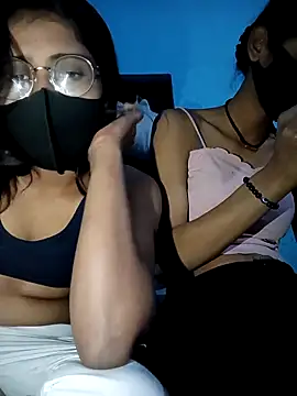 Aaradhya-Rani online show from 03/18/26, 07:26