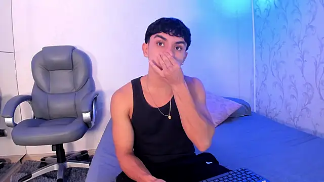 Snapshot of _TaylorBlack chatting on 01/13/26, 11:36 TaylorBlack online show from 01/13/26, 11:36