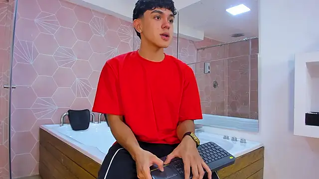 Snapshot of _TaylorBlack chatting on 03/01/26, 11:43 TaylorBlack online show from 03/01/26, 11:43