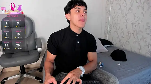 Snapshot of _TaylorBlack chatting on 02/26/26, 11:43 TaylorBlack online show from 02/26/26, 11:43