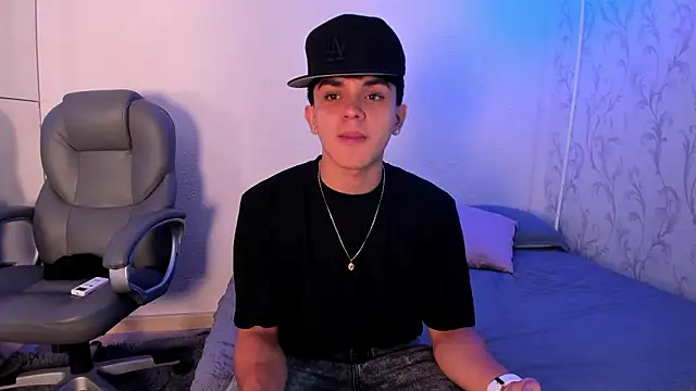 Snapshot of _TaylorBlack chatting on 02/07/26, 11:40 TaylorBlack online show from 02/07/26, 11:40