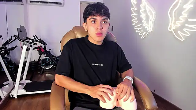 Snapshot of _TaylorBlack chatting on 02/20/26, 12:07 TaylorBlack online show from 02/20/26, 12:07