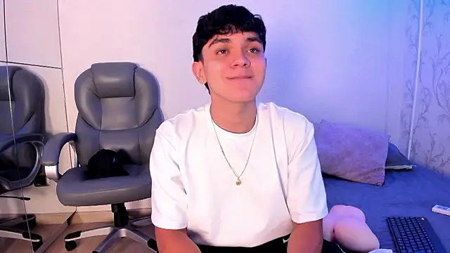 Snapshot of _TaylorBlack chatting on 02/21/26, 11:45 TaylorBlack online show from 02/21/26, 11:45