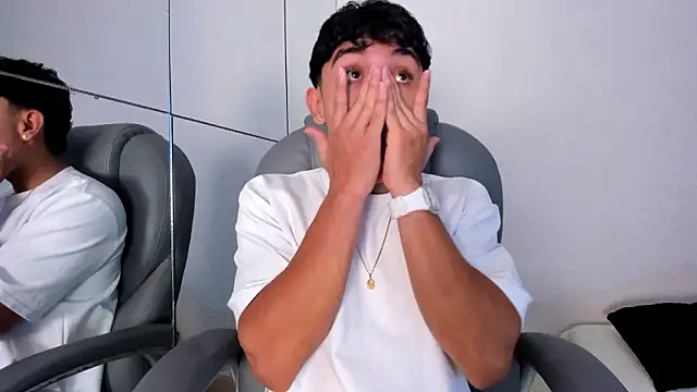 Snapshot of _TaylorBlack chatting on 03/03/26, 11:39 TaylorBlack online show from 03/03/26, 11:39