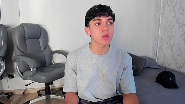  TaylorBlack online show from 04/04/26, 11:39