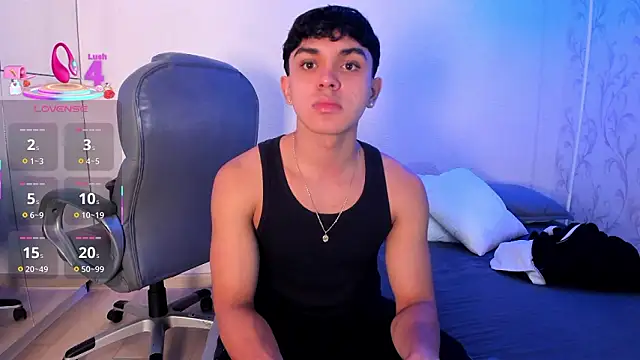 Snapshot of _TaylorBlack chatting on 02/17/26, 11:40 TaylorBlack online show from 02/17/26, 11:40