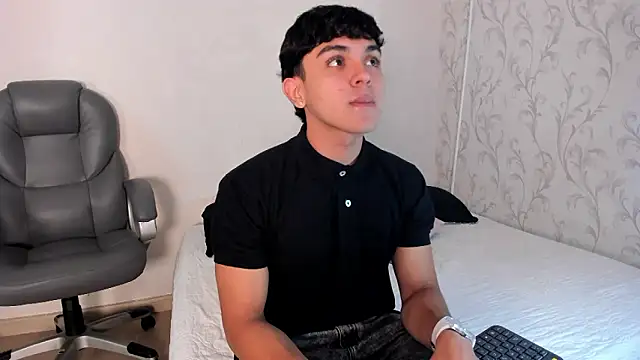 Snapshot of _TaylorBlack chatting on 02/25/26, 11:43 TaylorBlack online show from 02/25/26, 11:43