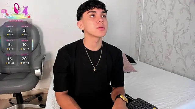 Snapshot of _TaylorBlack chatting on 02/27/26, 11:32 TaylorBlack online show from 02/27/26, 11:32