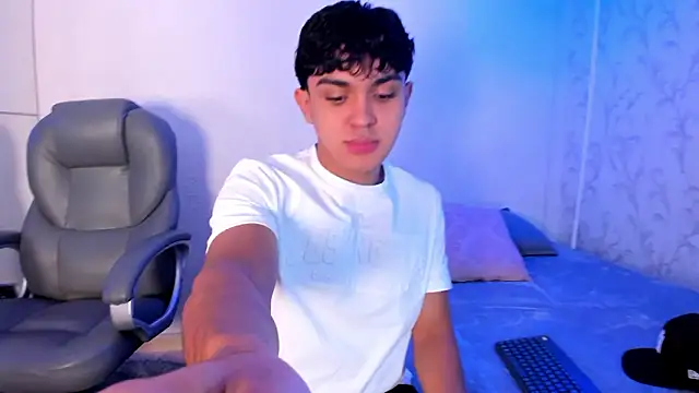 Snapshot of _TaylorBlack chatting on 02/08/26, 11:41 TaylorBlack online show from 02/08/26, 11:41