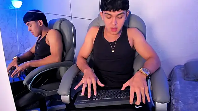 Snapshot of _TaylorBlack chatting on 01/11/26, 11:39 TaylorBlack online show from 01/11/26, 11:39