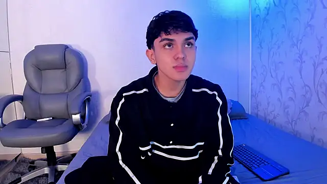 Snapshot of _TaylorBlack chatting on 01/06/26, 11:25 TaylorBlack online show from 01/06/26, 11:25