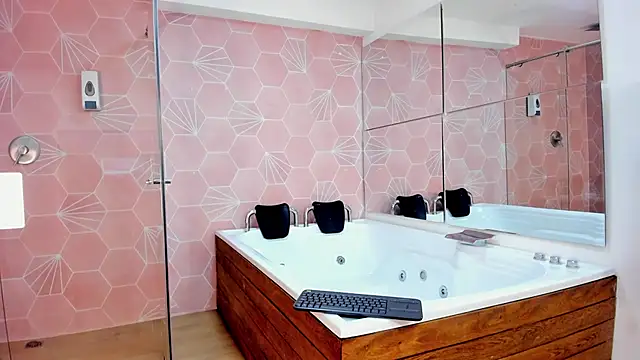  TaylorBlack online show from 03/21/26, 11:36