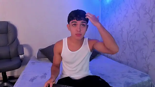 Snapshot of _TaylorBlack chatting on 12/17/25, 11:26 TaylorBlack online show from 12/17/25, 11:26