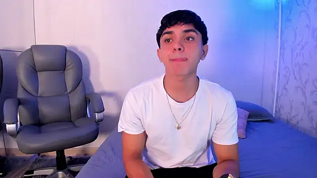 Snapshot of _TaylorBlack chatting on 01/14/26, 11:36 TaylorBlack online show from 01/14/26, 11:36