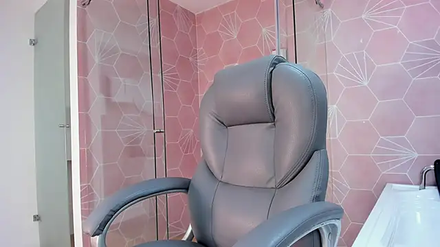 Snapshot of _TaylorBlack chatting on 01/15/26, 11:35 TaylorBlack online show from 01/15/26, 11:35