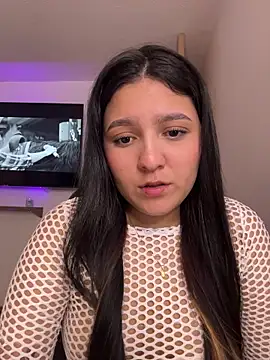 Camila sanchez25 online show from 04/09/26, 07:42