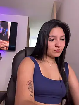 Camila sanchez25 online show from 04/28/26, 08:13
