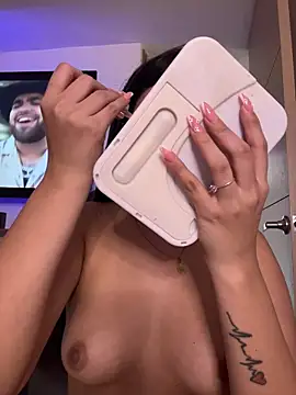 Camila sanchez25 online show from 06/02/26, 07:14