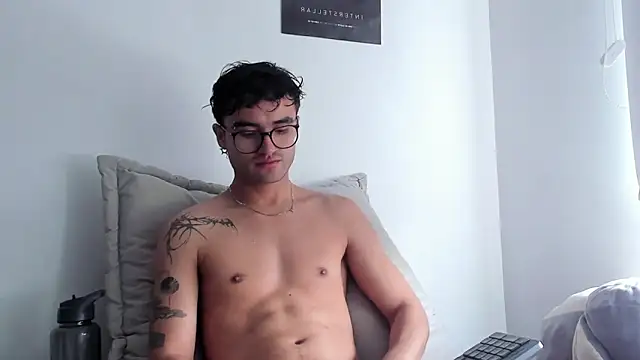 Snapshot of charlie_dicker chatting on 12/18/25, 03:49 charlie dicker online show from 12/18/25, 03:49