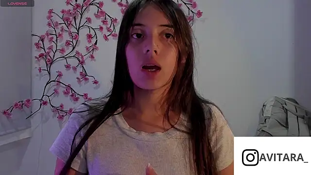 vanesita  online show from 06/10/26, 12:12