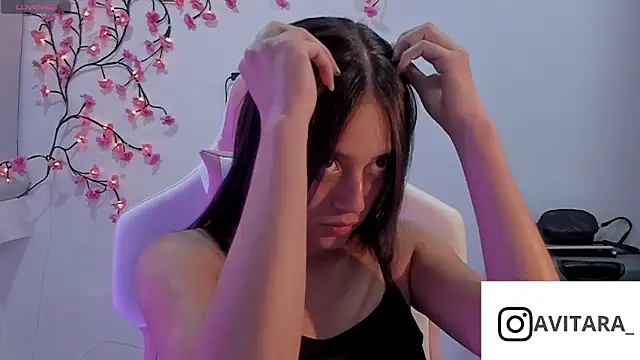 Snapshot of vanesita_ chatting on 06/19/26, 11:53 vanesita online show from 06/19/26, 11:53
