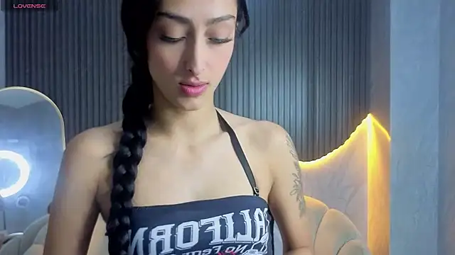 Snapshot of Tifany_Tx chatting on 06/18/26, 07:19 Tifany Tx online show from 06/18/26, 07:19