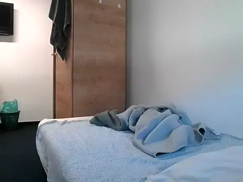 sweetpinoy2027 online show from 01/14/26, 01:04