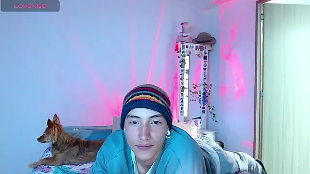 Snapshot of Perfect_match19 chatting on 12/15/25, 11:31 Perfect match19 online show from 12/15/25, 11:31