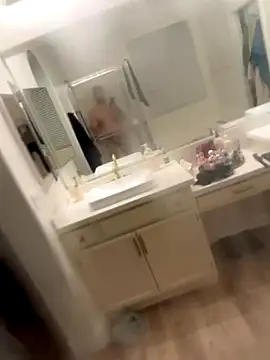 Snapshot of dad_bodforyou chatting on 12/19/25, 03:21 dad bodforyou online show from 12/19/25, 03:21