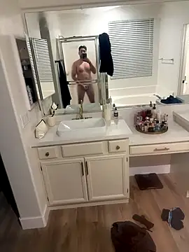 Snapshot of dad_bodforyou chatting on 12/17/25, 05:12 dad bodforyou online show from 12/17/25, 05:12