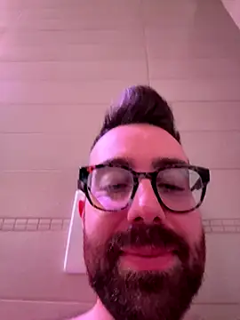 Snapshot of RickyGay94 chatting on 12/18/25, 02:43 RickyGay94 online show from 12/18/25, 02:43