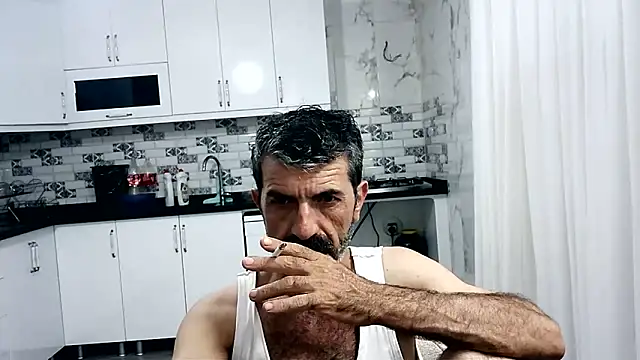 Snapshot of kobra21turki chatting on 06/10/26, 06:42 kobra21turki online show from 06/10/26, 06:42