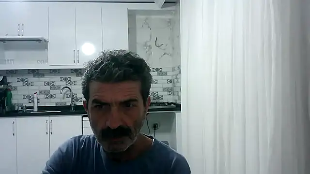 Snapshot of kobra21turki chatting on 04/18/26, 07:29 kobra21turki online show from 04/18/26, 07:29