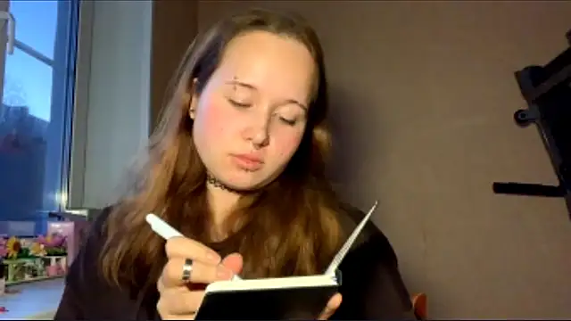 RollDols online show from 12/16/25, 09:19