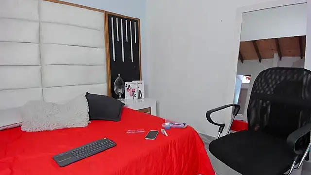 JuliMonroe19 online show from 01/07/26, 01:16