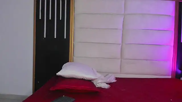 JuliMonroe19 online show from 03/04/26, 01:08