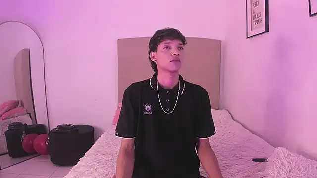 Snapshot of im_ralff chatting on 02/11/26, 08:20 im ralff online show from 02/11/26, 08:20