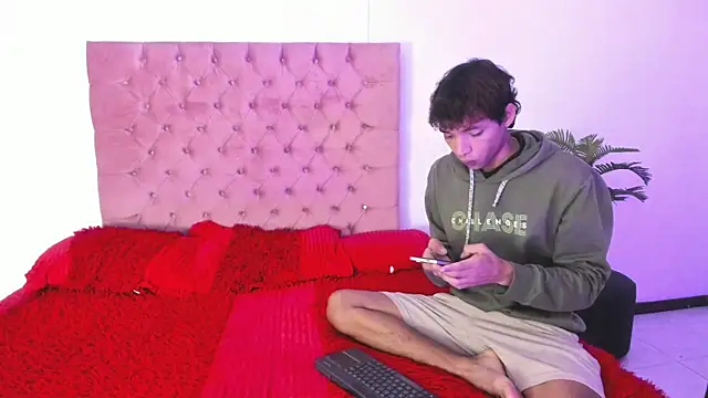 Snapshot of im_ralff chatting on 01/14/26, 08:01 im ralff online show from 01/14/26, 08:01