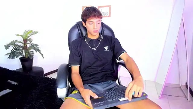 Snapshot of im_ralff chatting on 01/09/26, 08:38 im ralff online show from 01/09/26, 08:38